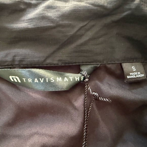 TravisMathew Palisades Puffer Jacket Black Men’s Small NWT Lightweight - Picture 2 of 12